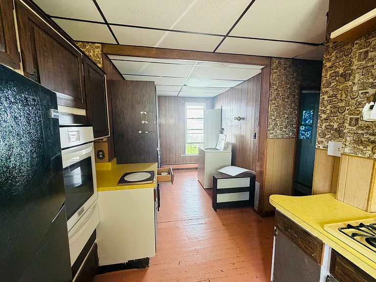 15 Henry St #1 — Photo 11