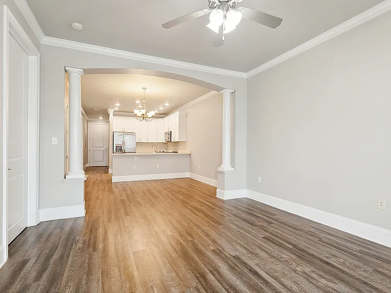 Lakeshore Condominium — Photo 14