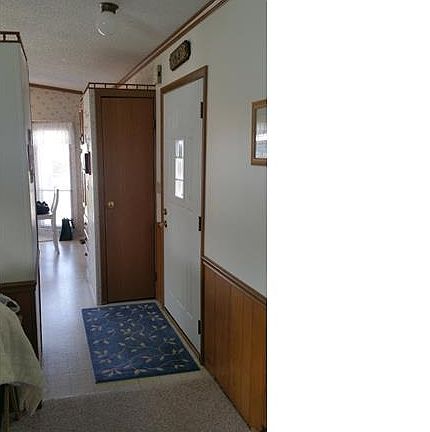 2nd image of 119 S Eaglecrest Dr