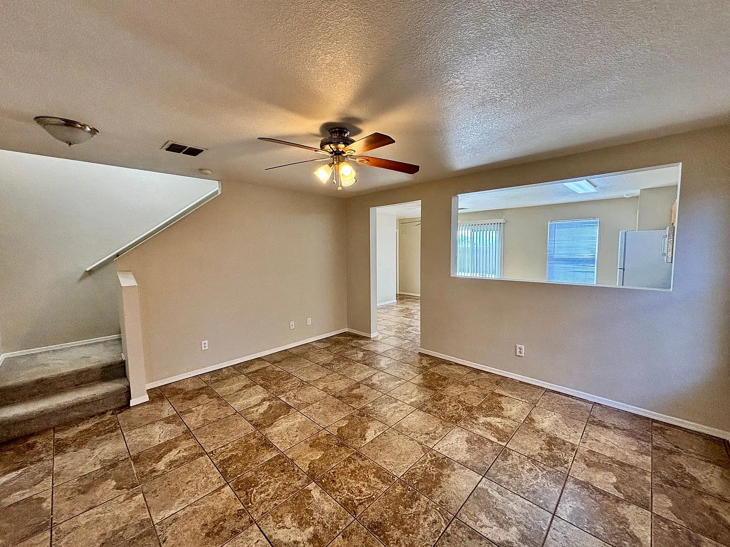 5530 S Monrovia Ave — Photo 3