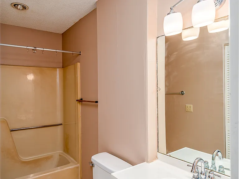3931 Webb Rd #D — Photo 6
