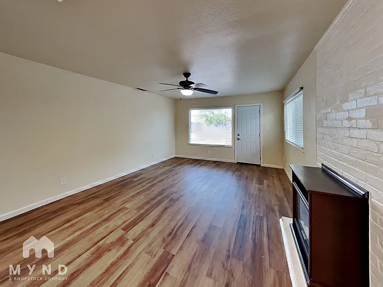 1317 Rushden Dr — Photo 2