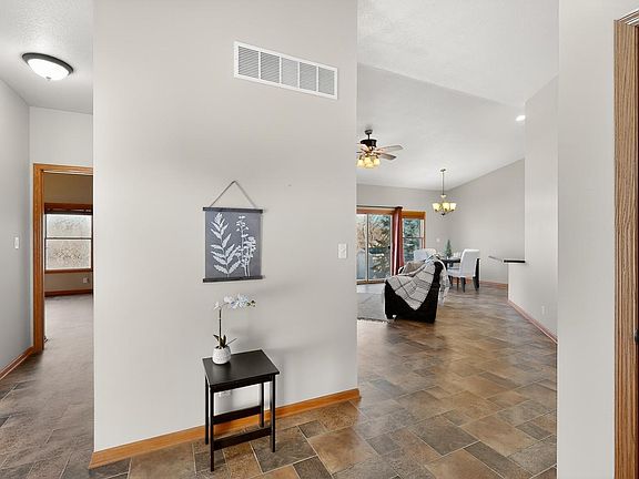 4th image of 4320 Daffodil Ave SE