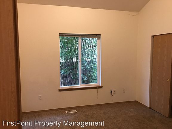 5th image of 8915 189th St E