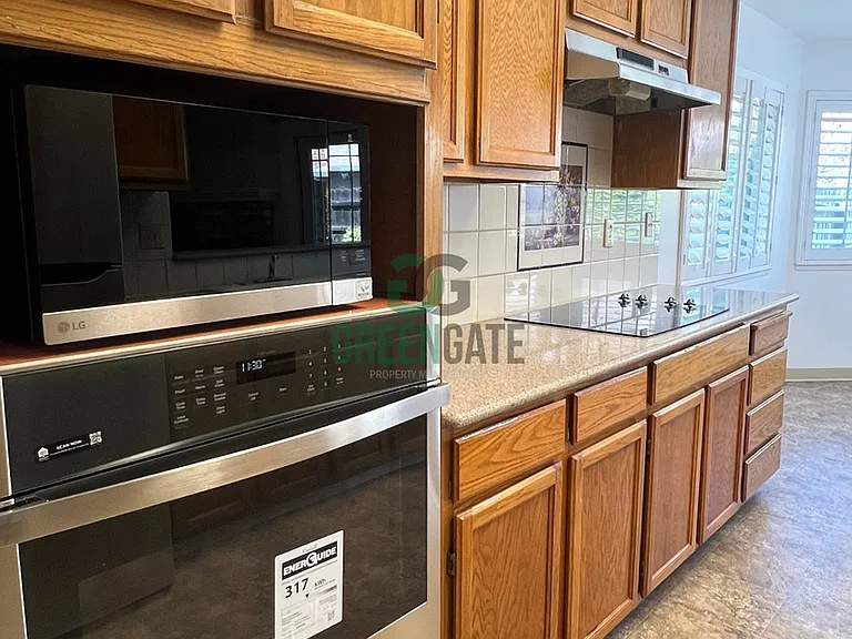 3901 Setrok Ct — Photo 11