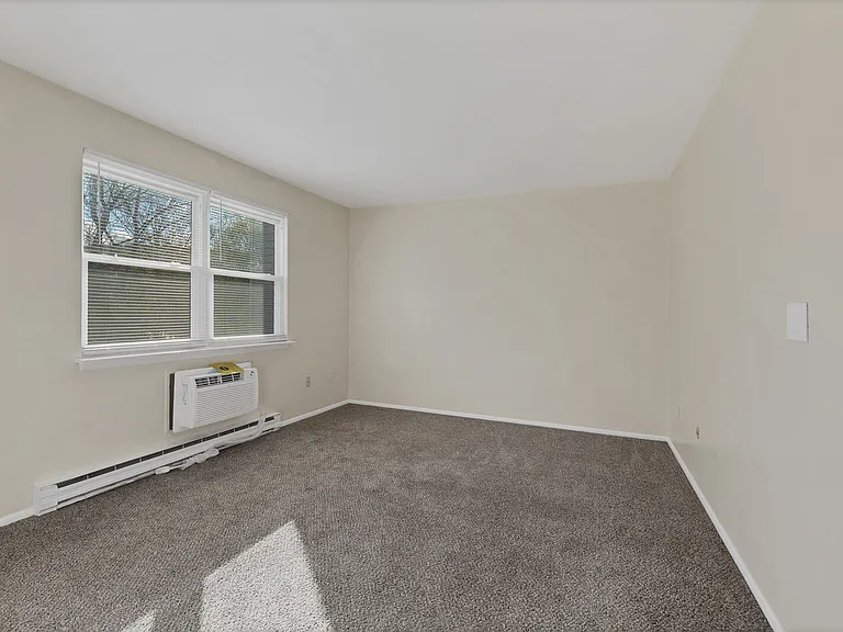 1 Parkside Ct #17 — Photo 17
