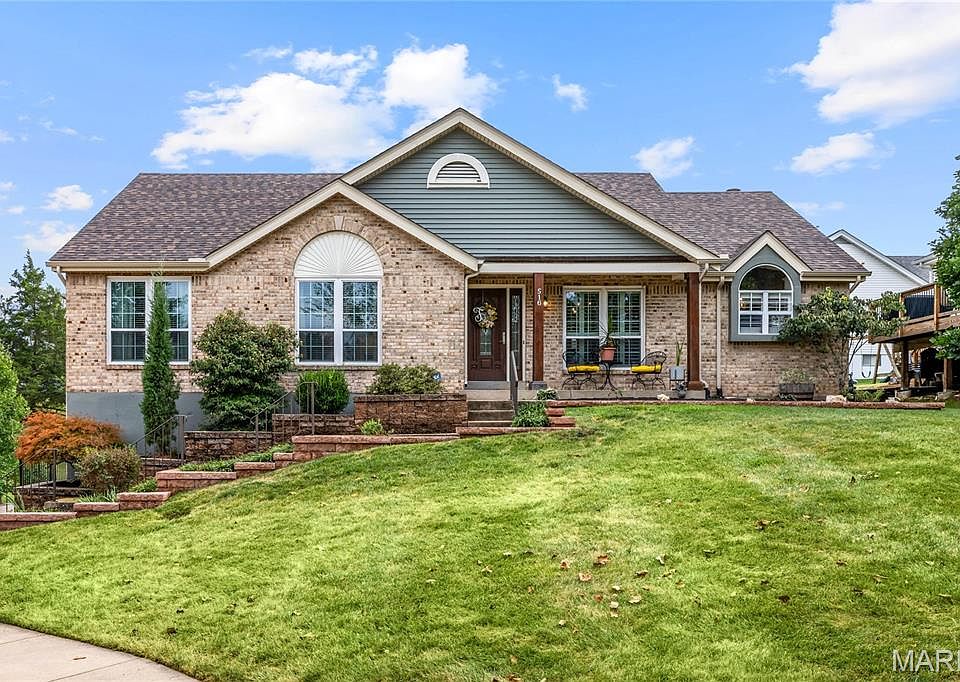 1st image of 516 Oak Leaf Manor Ct