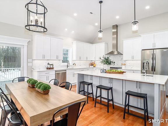 2nd image of 109 Codfish Hill Road