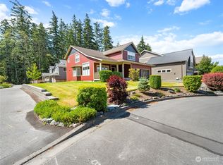 3711 W 12th St, Anacortes, WA