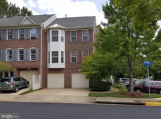2713 Curzon Ct, Vienna, VA 22181