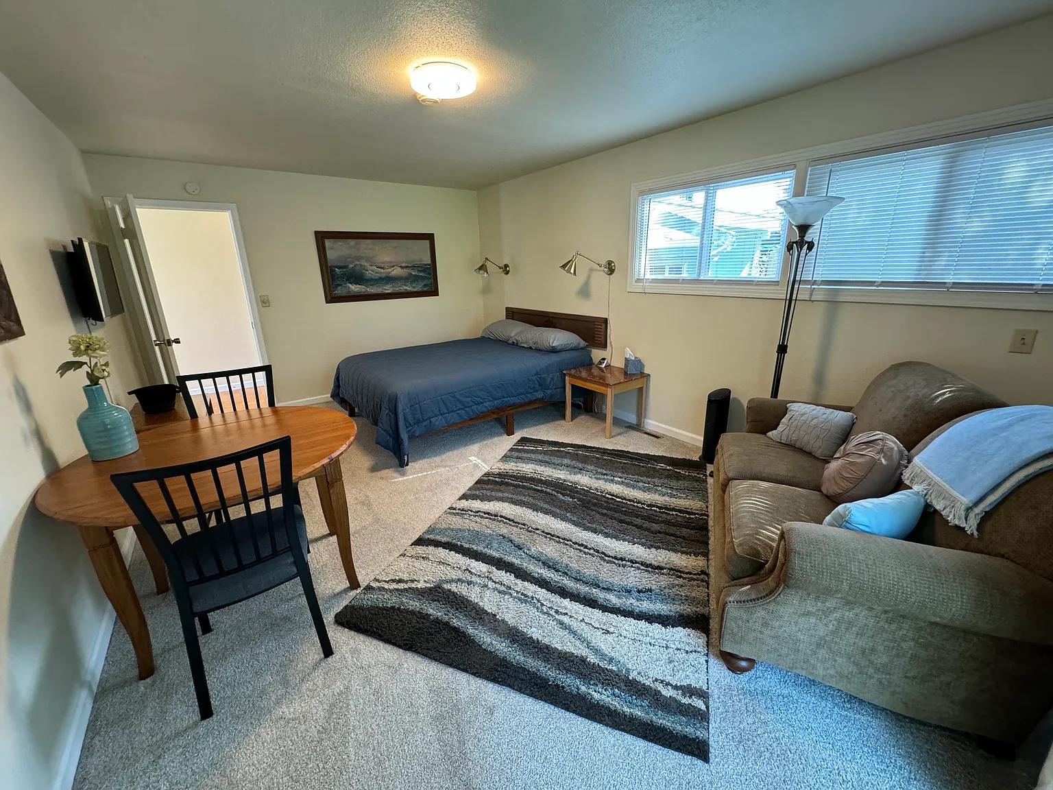 Studio, 550 sqft, $1,400 — Photo 2