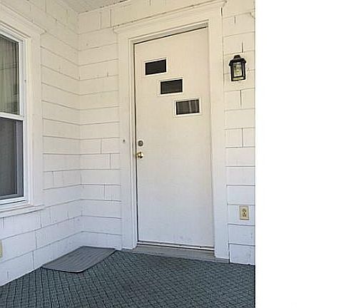 4th image of 314 E Florence Ave