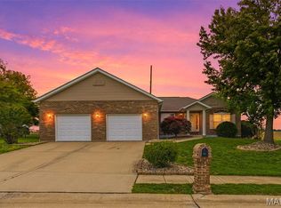 400 Mockingbird Ln, Waterloo, IL 62298