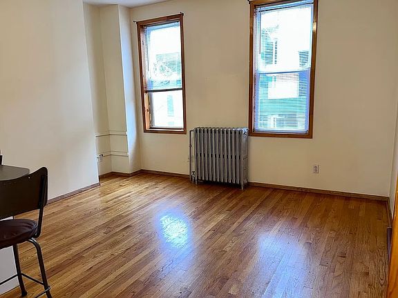 2nd image of 226 10th St #2