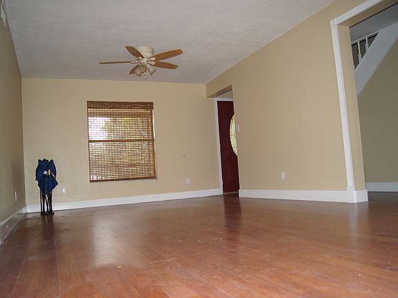 5th image of 905 N Burton St