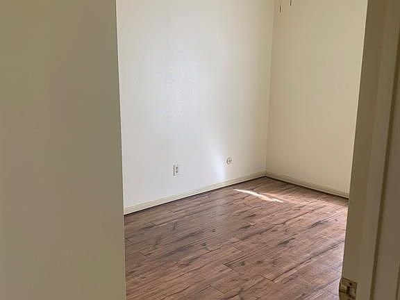 3rd image of 12400 Brookglade Cir Unit 37