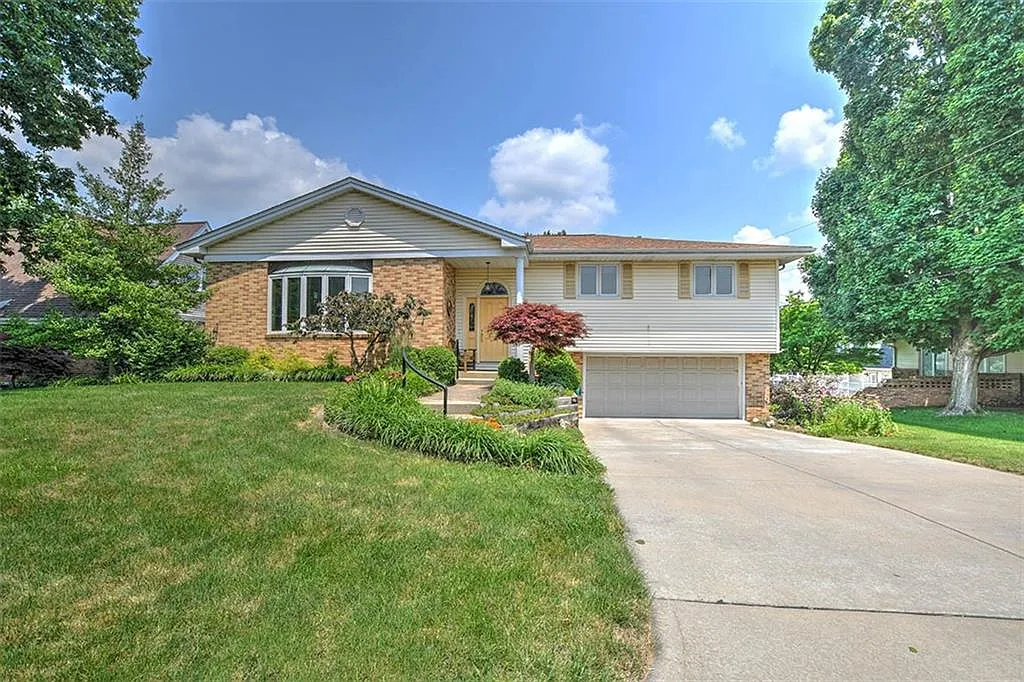 672 W Karen Dr photo 1