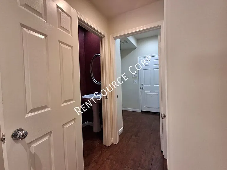 24310 Las Palmas St — Photo 12