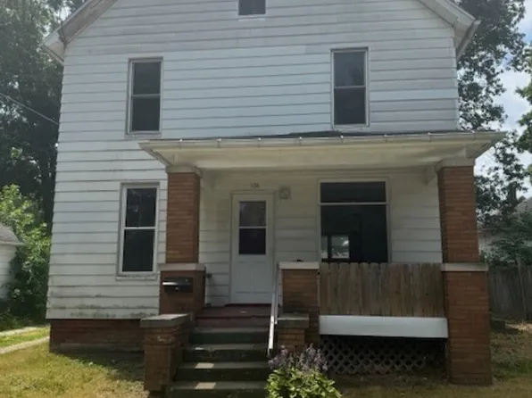 104 Division St, La Porte, IN 46350