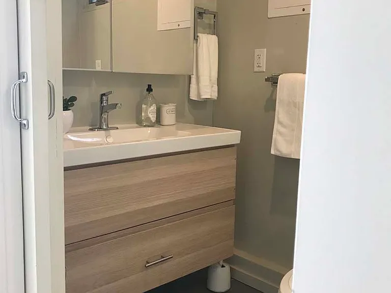 1052 S Crescent Heights Blvd — Photo 17