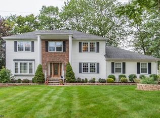 11 Prince Henry Dr, Randolph, NJ 07869