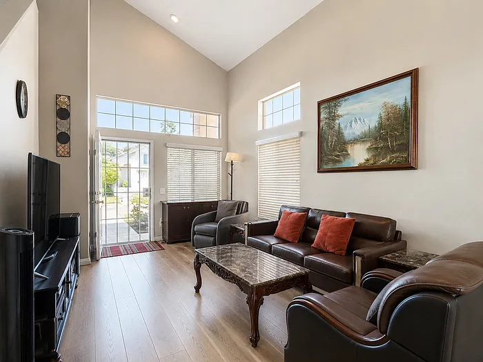746 Geoffrey Ct #1 — Photo 18