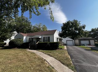 42 Deerpath Rd, Merrillville, IN 46410