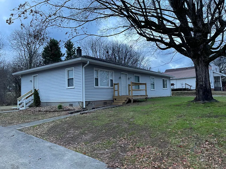 1312 E Harper Ave — Photo 1