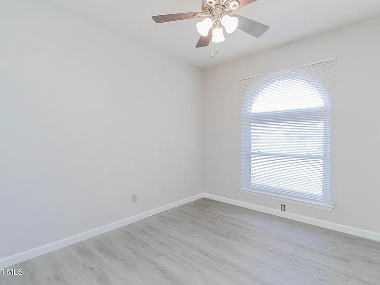 11052 Middledale St — Photo 19