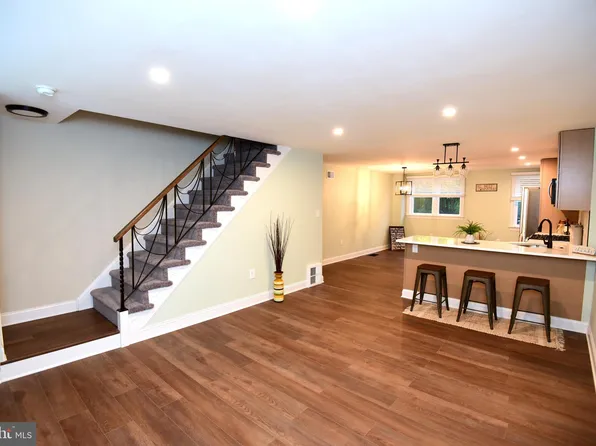 5107 Whitehall Dr, Clifton Heights, PA 19018