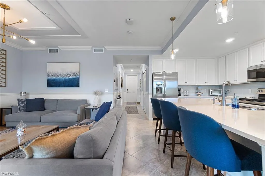 2 bed, 2.0 bath, 1194 sqft, $7,500 — Photo 4