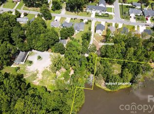 524 Dawn Cir, Charlotte, NC 28213