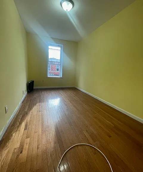 259 E 46th St #2F — Photo 2
