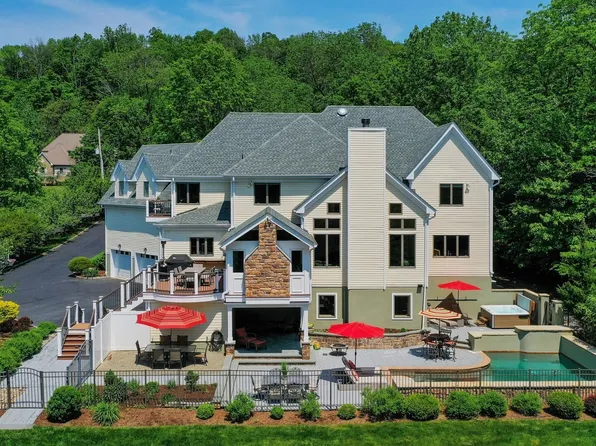 25 Broadway Rd, Warren Twp., NJ 07059