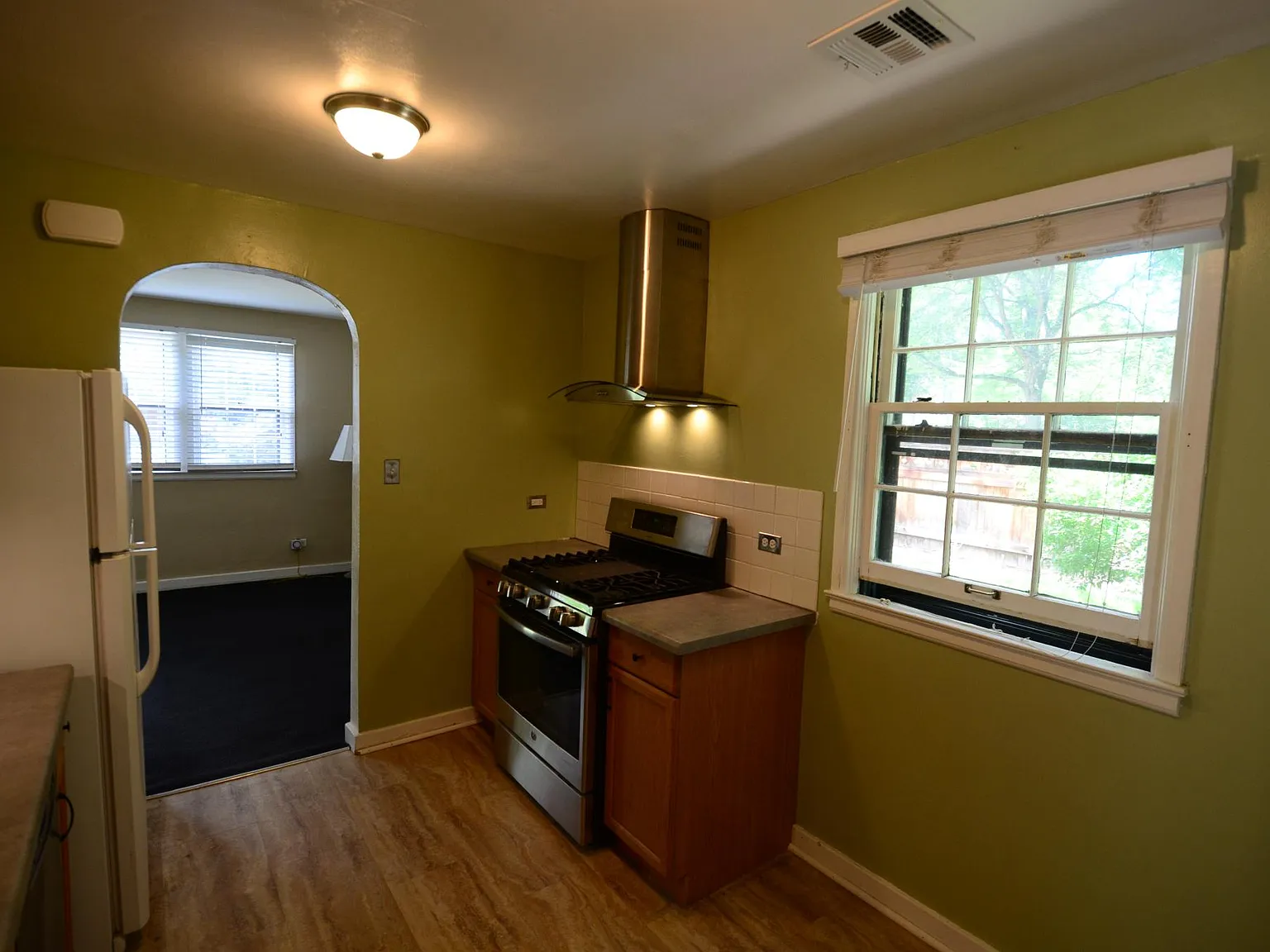 2 bed, 870 sqft, $1,950 — Photo 3