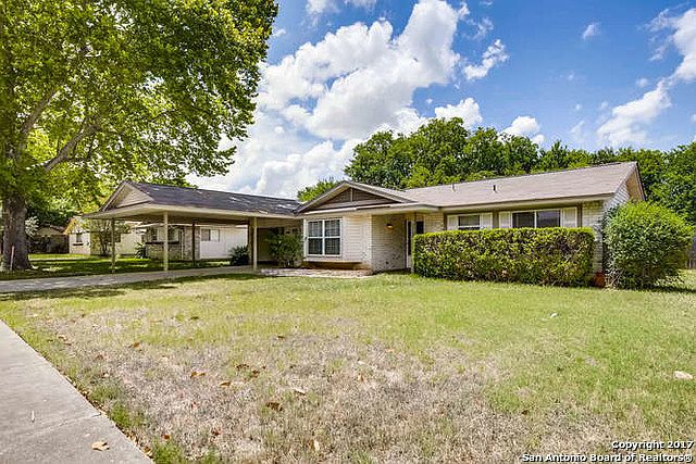 1st image of 113 Valley Oak Dr