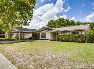 113 Valley Oak Dr, Schertz, TX 78154