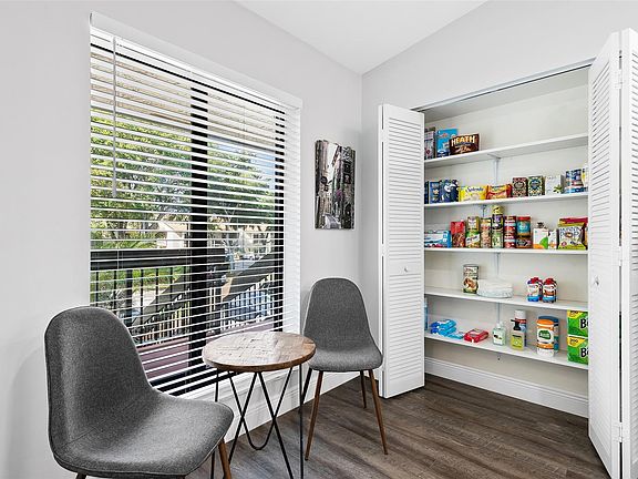 5th image of 5021 Oak Hill Lane #124
