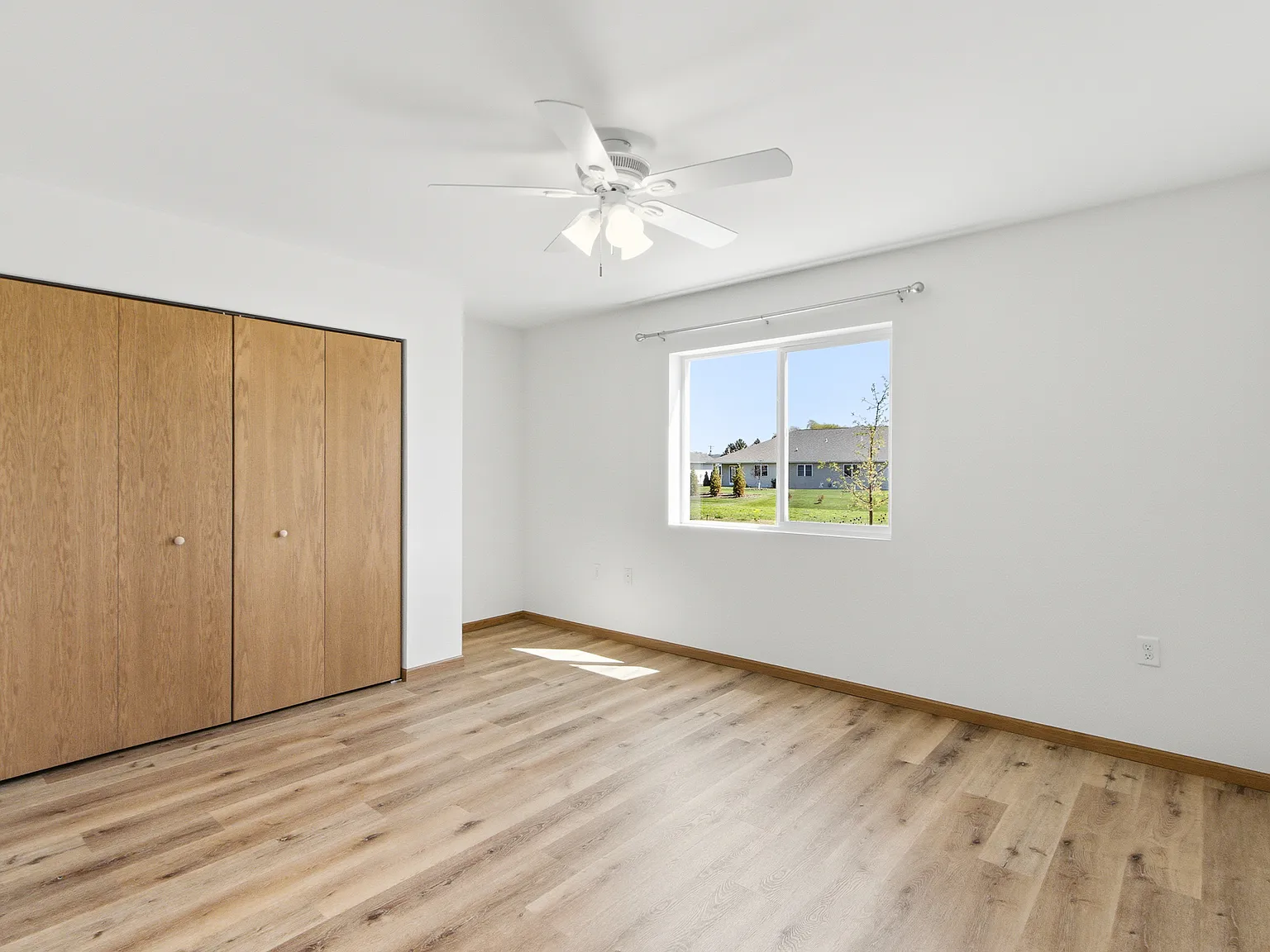Carver Flats - 211 — Photo 4