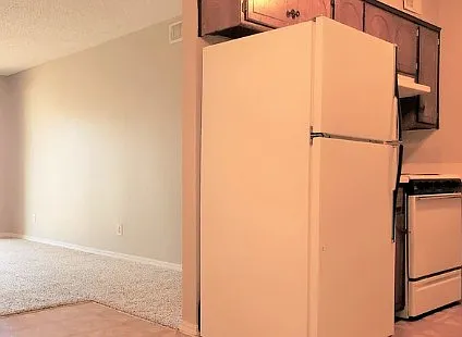 Cedar Creek Apartments — Photo 7