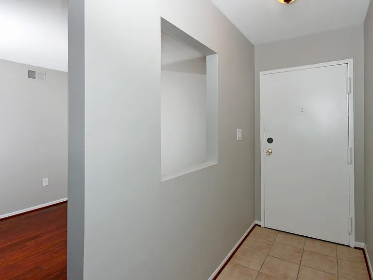 9647 Whiteacre Rd #B3 — Photo 14