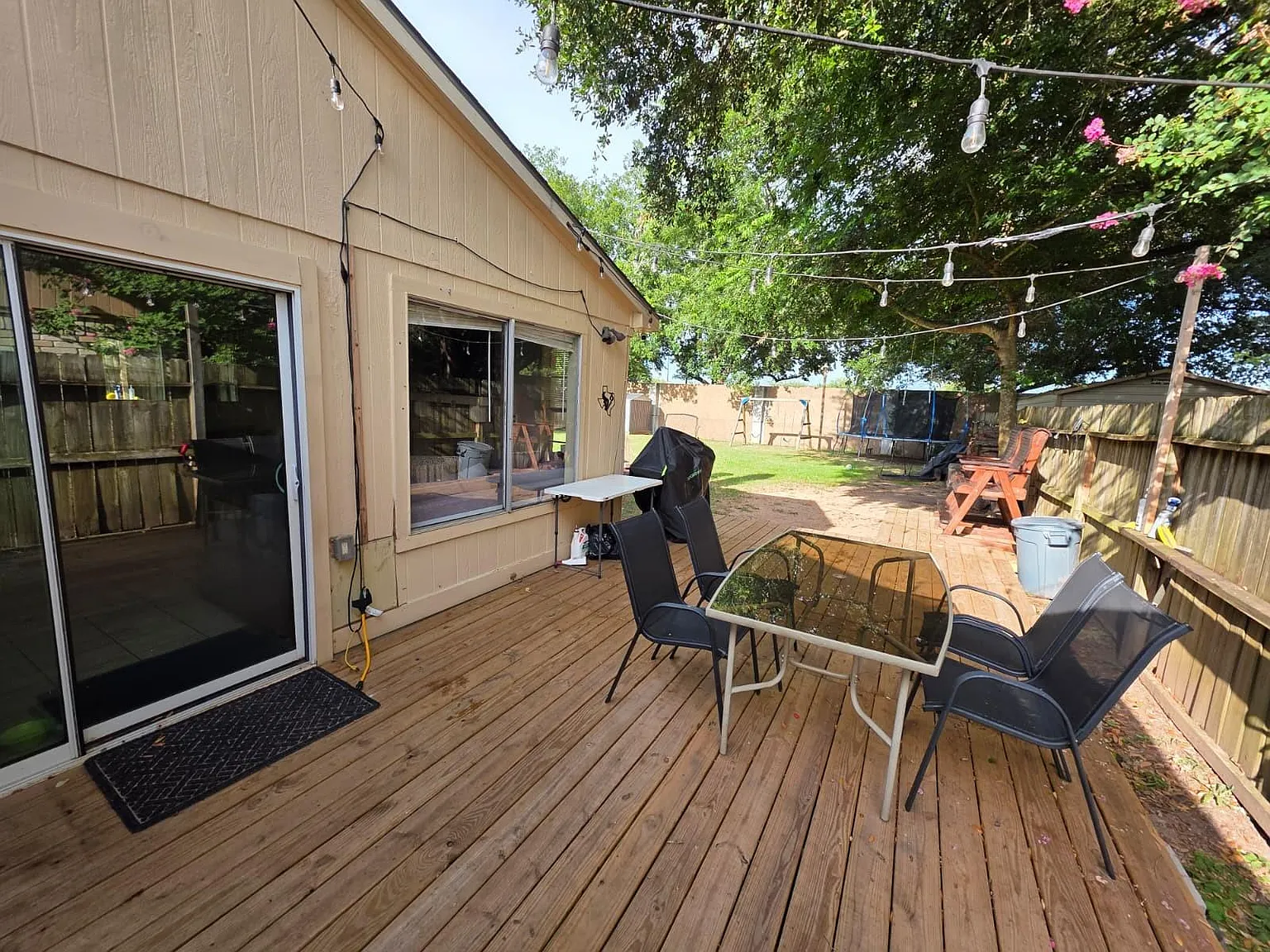 3 bed, 2.0 bath, 1364 sqft, $1,850 — Photo 3