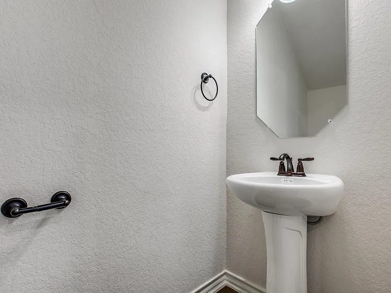 10338 Lynwood Br #101 — Photo 6