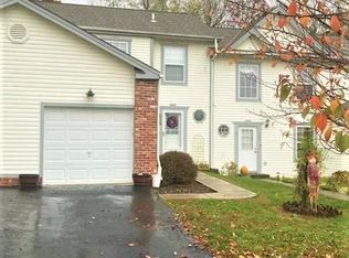 202 Chelsea Dr, Imperial, PA 15126