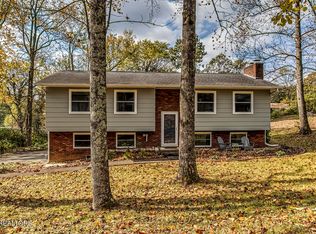 1517 Arrow Wood Rd, Knoxville, TN 37919