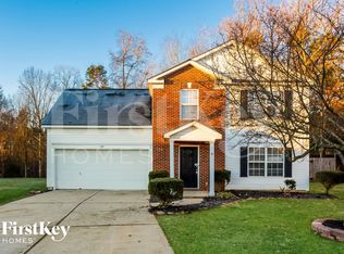 121 Peterborough Dr, Mooresville, NC 28115