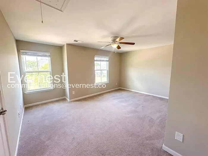 206 Welcombe St — Photo 14