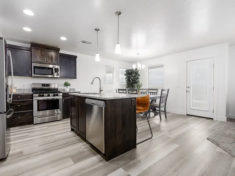 6296 S Zelda Dr — Photo 2