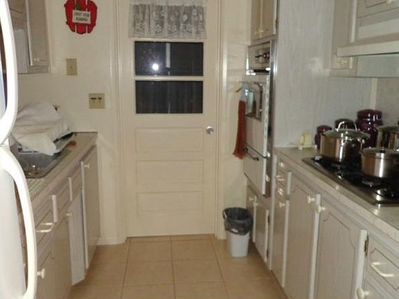 3rd image of 5876 21st St N APT 14