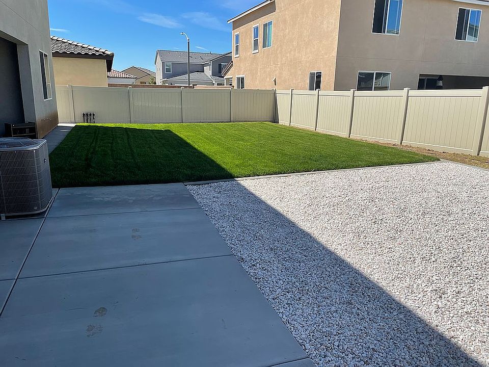2nd image of 30960 Treetop Ln
